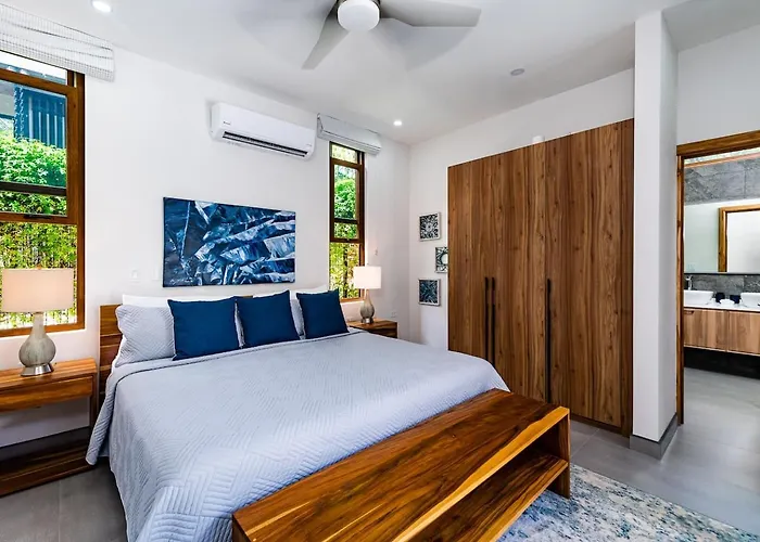 Private Pool With Direct Access To 2 Beaches! Apartamento Tamarindo